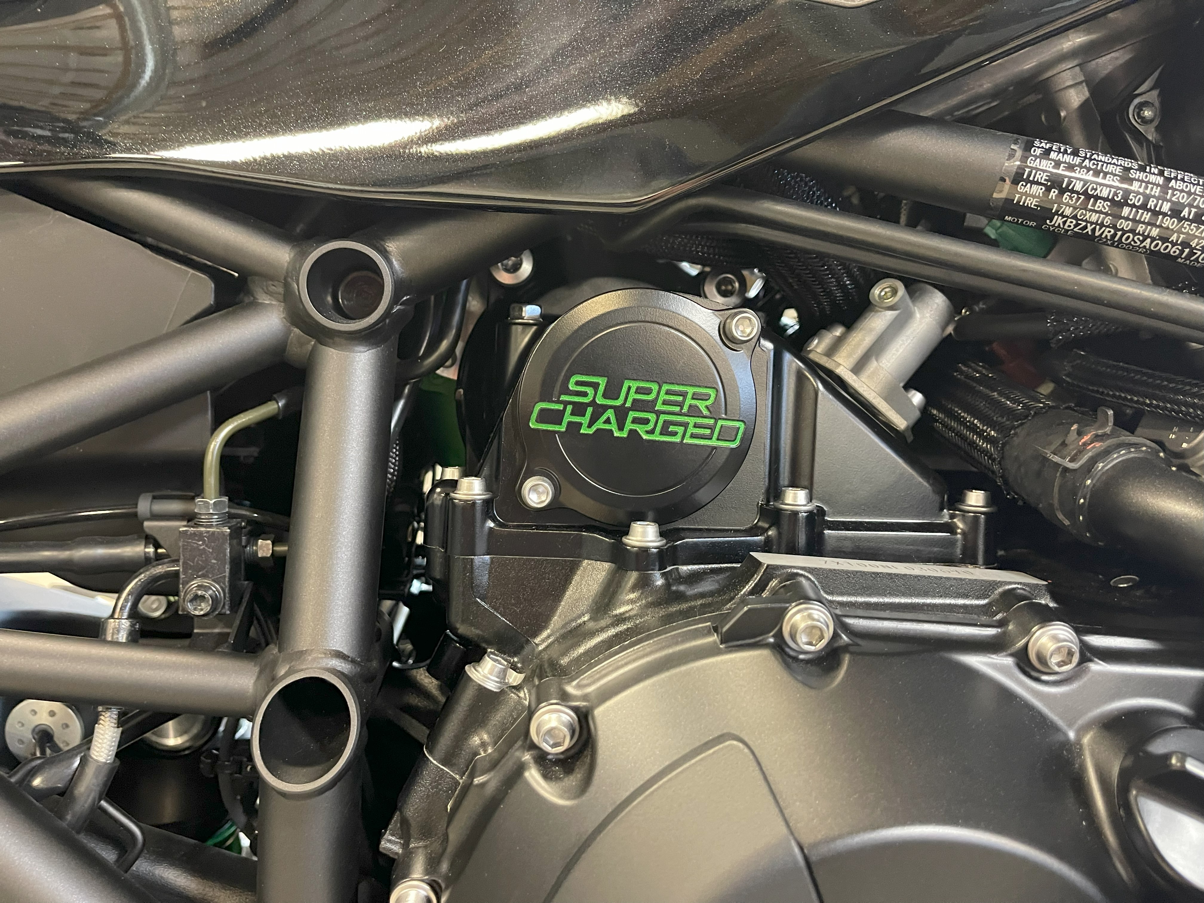 センペイ 2025-Kawasaki-NINJA-H2-SX-SE-ABS-Emerald-Blazed-Green/Metallic