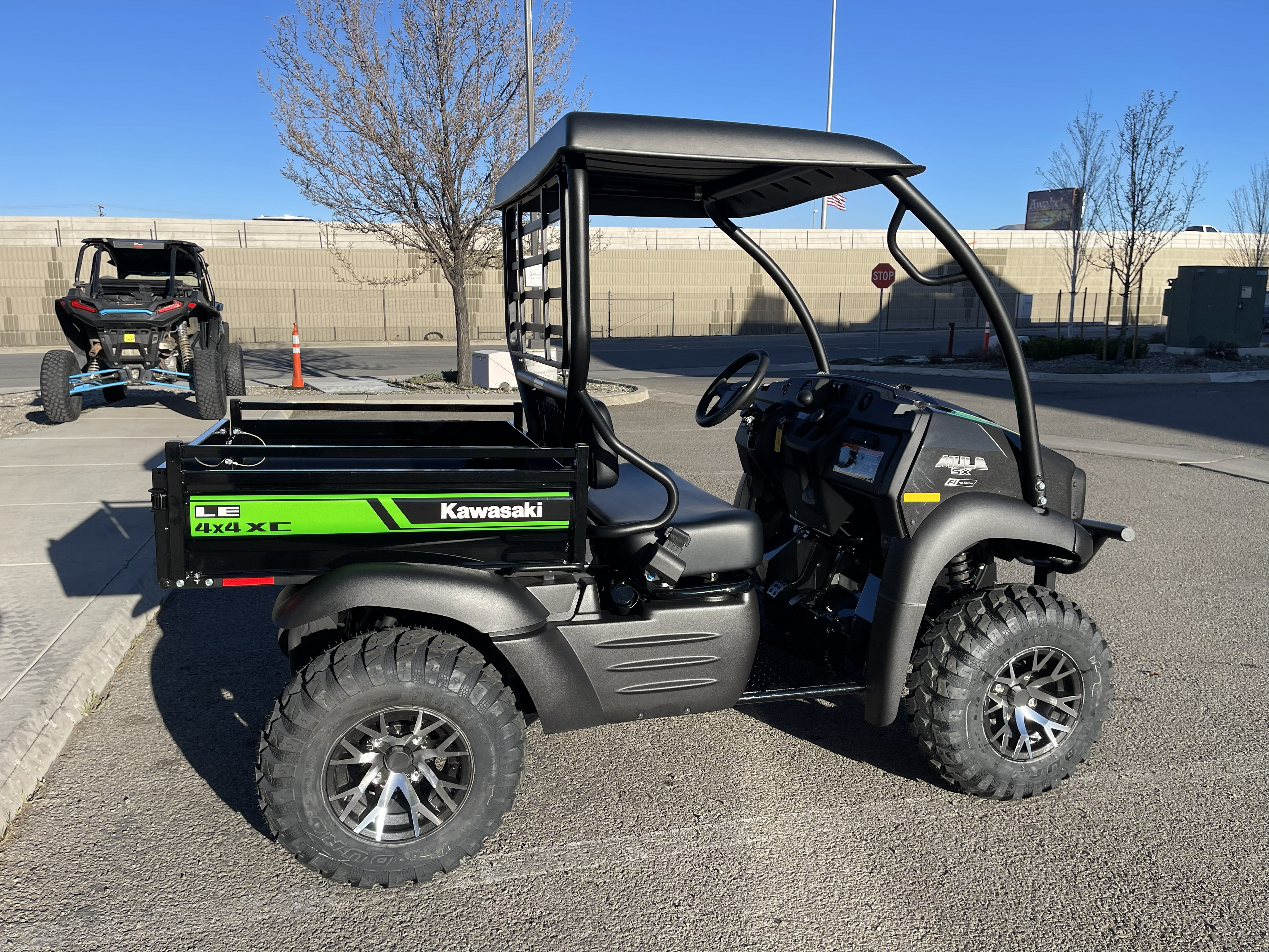 2026-KAWASAKI-MULE-SX-4x4-XC-LE-Metallic-Onyx-Black-KAF01196