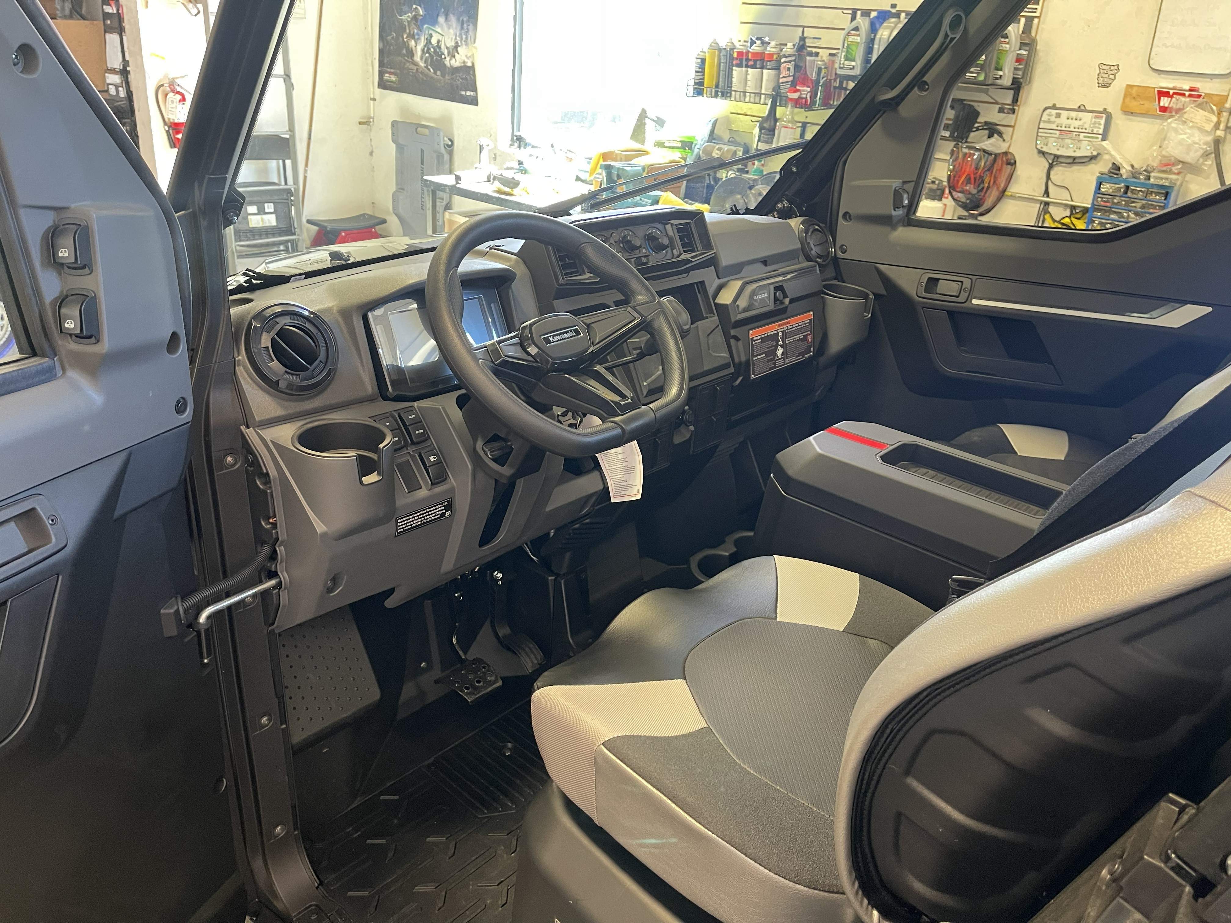 2025 Kawasaki RIDGE XR HVAC UTILITY VEHICLE