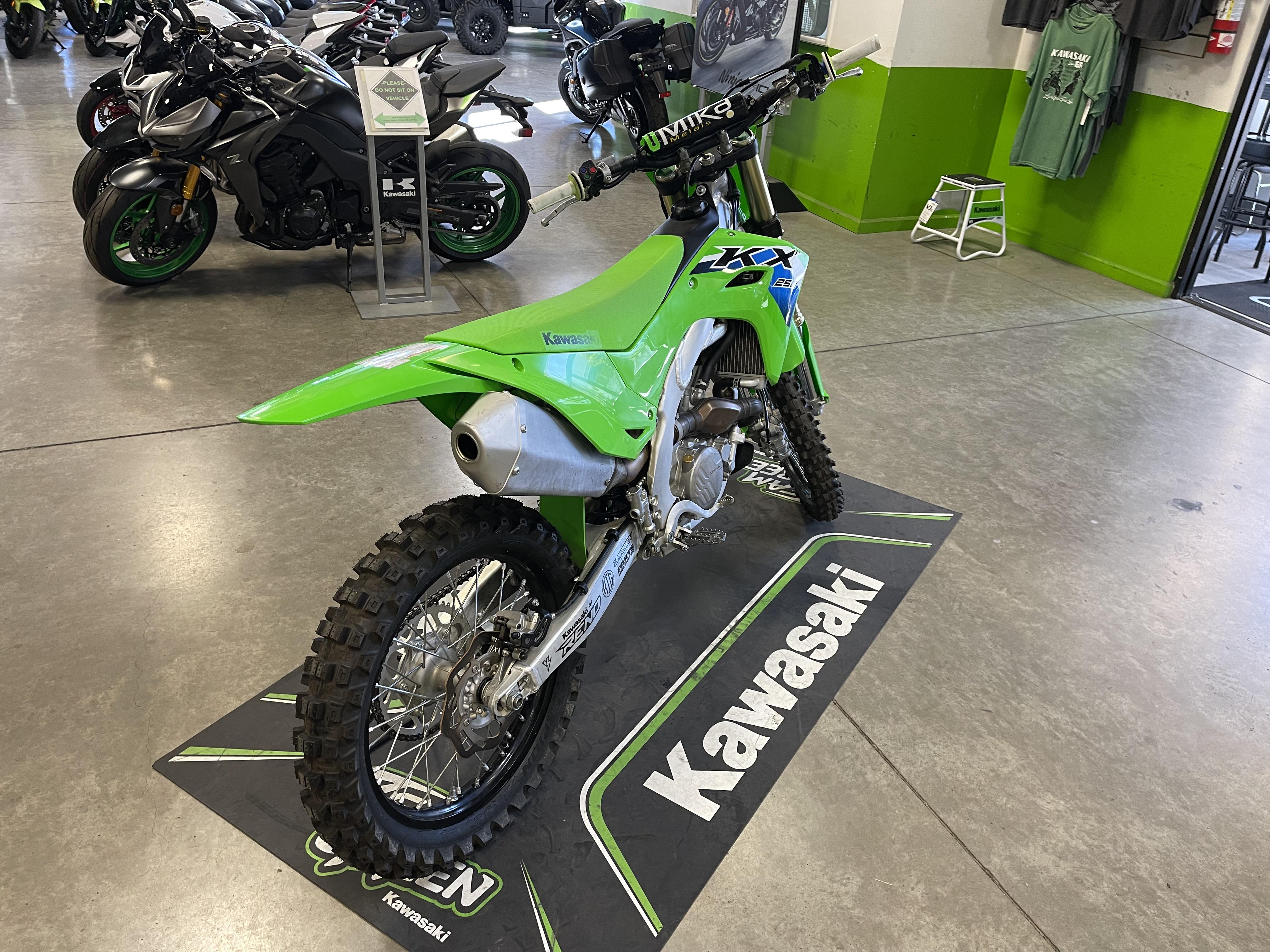 2026 Kawasaki KX 250 DIRT BIKES